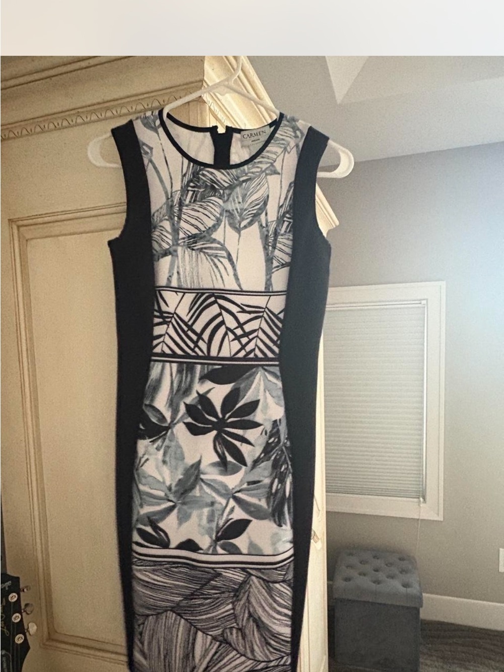 Carmen Marc Valvo Black and White Botanical Sheath Dress